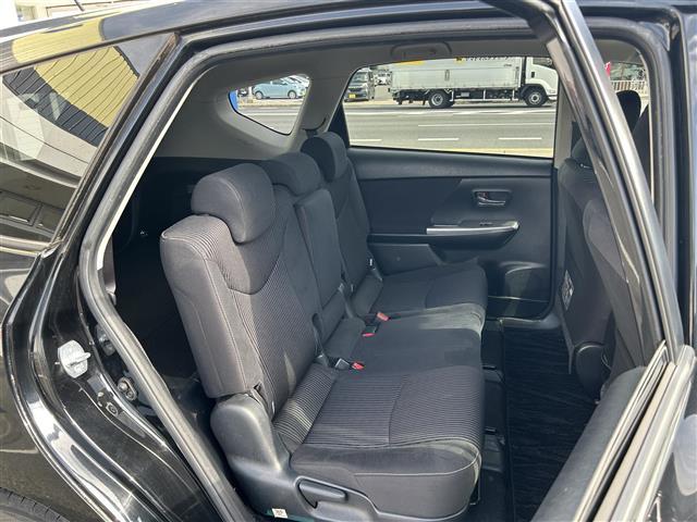 プリウスアルファ Ｓ　社外ナビ　ＥＴＣ　ＤＴＶ　ＢＴ　ＤＶＤ　ＣＤ　純正フロアマット　プッシュスタート　ドアバイザー（37枚目）