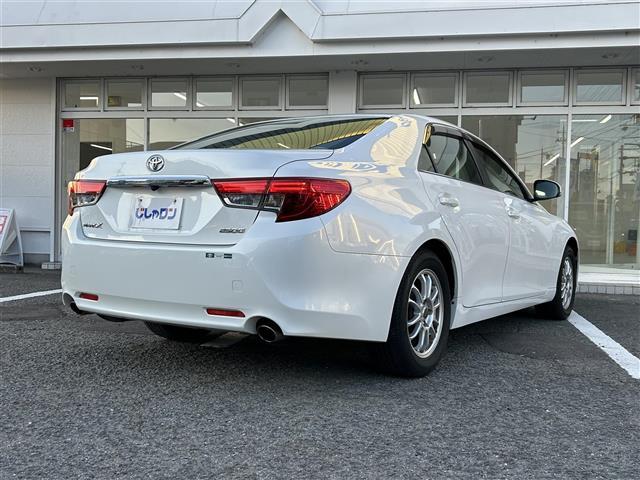 マークX 250G Fパッケージ 純正ナビ フルセグTV Bluetooth ビルトインETC 純正アルミホイール付スタッドレス車載 バックカメラ オートライト 純正フロアマット 横滑り防止機能 電動格納ミラー ドアバイザー(5枚目)