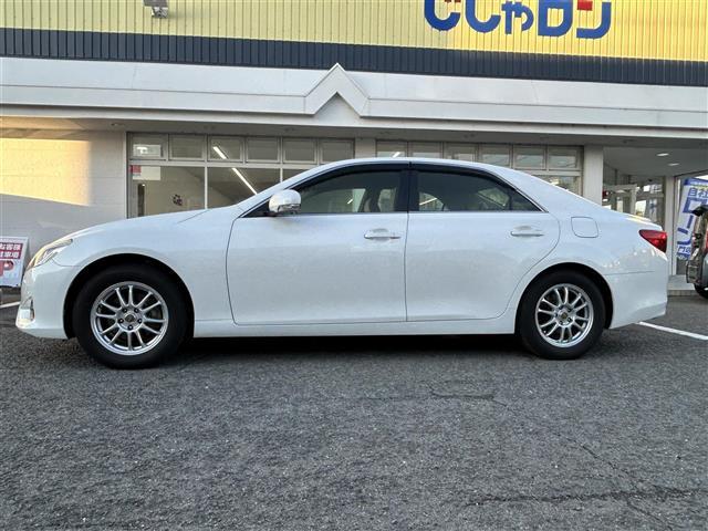 マークX 250G Fパッケージ 純正ナビ フルセグTV Bluetooth ビルトインETC 純正アルミホイール付スタッドレス車載 バックカメラ オートライト 純正フロアマット 横滑り防止機能 電動格納ミラー ドアバイザー(8枚目)