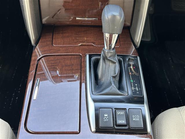 マークX 250G Fパッケージ 純正ナビ フルセグTV Bluetooth ビルトインETC 純正アルミホイール付スタッドレス車載 バックカメラ オートライト 純正フロアマット 横滑り防止機能 電動格納ミラー ドアバイザー(15枚目)