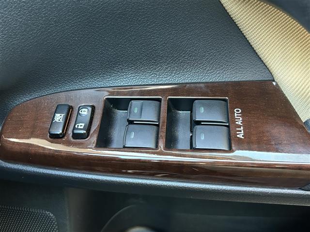 マークX 250G Fパッケージ 純正ナビ フルセグTV Bluetooth ビルトインETC 純正アルミホイール付スタッドレス車載 バックカメラ オートライト 純正フロアマット 横滑り防止機能 電動格納ミラー ドアバイザー(20枚目)