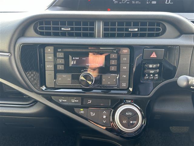 アクア X-アーバン 禁煙車 AM FM CD USB AUX ETC LEDヘッドライト オートライト 純正フロアマット 純正16インチアルミホイール ハーフレザーシート(3枚目)