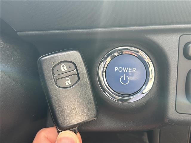 アクア X-アーバン 禁煙車 AM FM CD USB AUX ETC LEDヘッドライト オートライト 純正フロアマット 純正16インチアルミホイール ハーフレザーシート(9枚目)