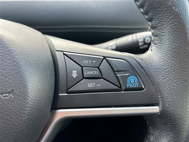 セレナ ハイウェイスター G プロパイロットED 禁煙車 純正ナビ DVD BT ETC プロパイロット レーダークルーズコントロール コーナーセンサー シートヒーター フリップダウンモニター LEDヘッドライト オートライト 両側パワスラ 純正AW(18枚目)