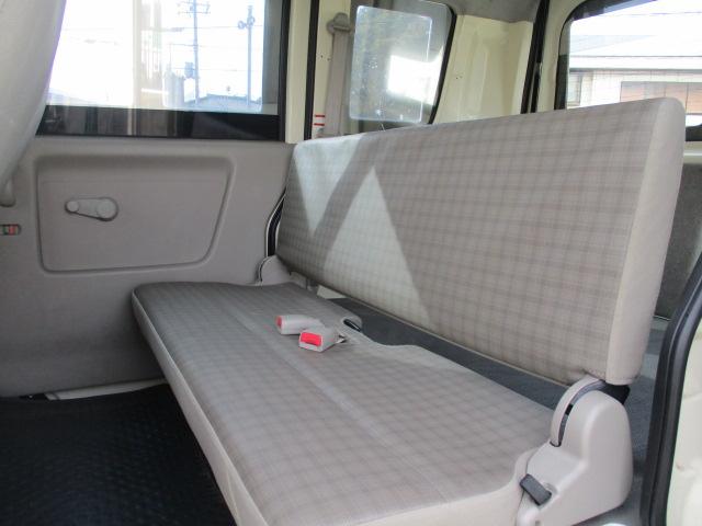 スクラム 欧州バス仕様 車検令和8年2月 走行98100キロ パープルベージュツートンカラー タイミングチェーン フルフラットシート 両側スライドドア ヘッドライトレベライザー FM AMラジオ ゴムマット(6枚目)