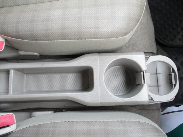 スクラム 欧州バス仕様 車検令和8年2月 走行98100キロ パープルベージュツートンカラー タイミングチェーン フルフラットシート 両側スライドドア ヘッドライトレベライザー FM AMラジオ ゴムマット(17枚目)