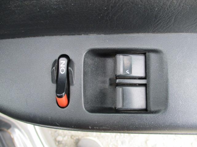 バモスホビオ M 車検整備付 ナビ 地デジTV CD 100851キロ時タイミングベルト交換済み ハイルーフ キーレス 両側スライドドア ドアバイザー フルフラットシート ヘッドライトレベライザー 純正ホイールキャップ(17枚目)