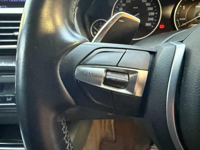 ３シリーズ ３２０ｄブルーパフォーマンス　ツーリング　Ｍスポーツ　純正ナビ／バックカメラ／衝突被害軽減／バックソナー／パドルシフト／サイド＆カーテンエアバッグ／電動リアゲート／パワーシート／ＨＩＤ／フォグ／純正１８ＡＷ／ＥＴＣ／スマートキー（10枚目）