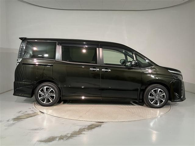 ヴォクシー ZS 煌III プリクラッシュ スマートキ アイスト DVD再生機能 記録簿付き 横滑り防止装置 ナビTV アルミ 三列シート WAC 盗難防止 オートエアコン キーレス ETC装備 パワステ メモリナビ クルコン(10枚目)