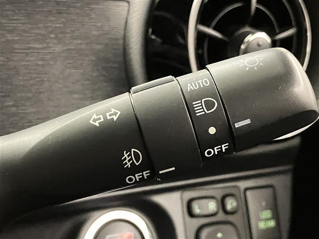 アクア G GRスポーツ・17インチパッケージ プリクラ Bモニター 1オーナー車 ナビTV スマートキー&プッシュスタート フルセグテレビ キーレス 記録簿 クルコン DVD再生 盗難防止システム AW ETC ABS オートエアコン エアバッグ(16枚目)