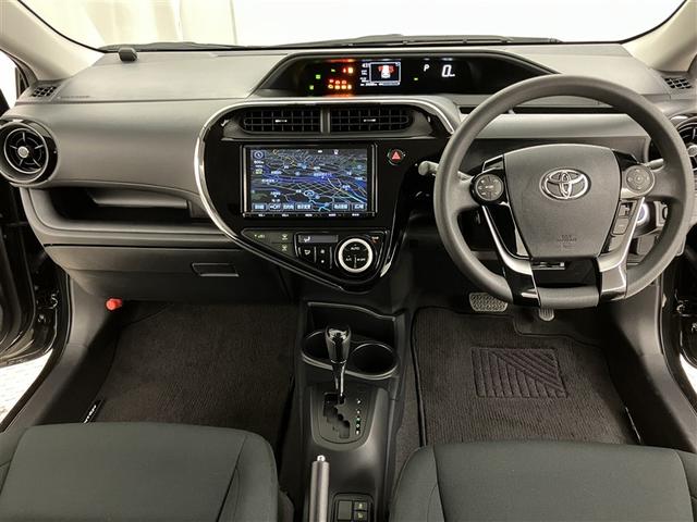 アクア Ｓスタイルブラック　ＡＵＸ端子　記録簿あり　バックモニタ－　地デジフルセグ　ナビＴＶ　イモビライザー　ＬＥＤライト　スマートキープッシュスタート　１オーナー　アルミホイール　ＥＴＣ付き　Ｗエアバッグ　キーフリ　ＡＢＳ（5枚目）