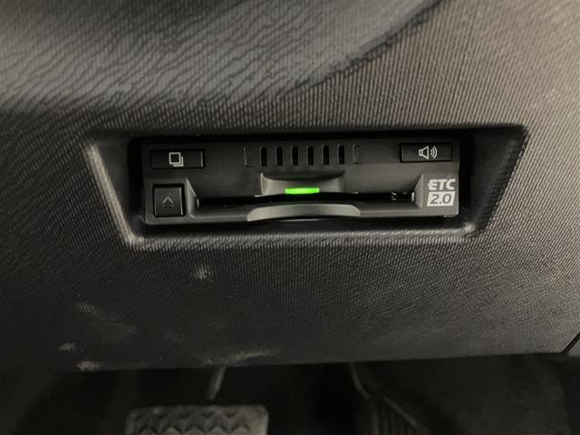 アクア Ｓスタイルブラック　ＡＵＸ端子　記録簿あり　バックモニタ－　地デジフルセグ　ナビＴＶ　イモビライザー　ＬＥＤライト　スマートキープッシュスタート　１オーナー　アルミホイール　ＥＴＣ付き　Ｗエアバッグ　キーフリ　ＡＢＳ（12枚目）