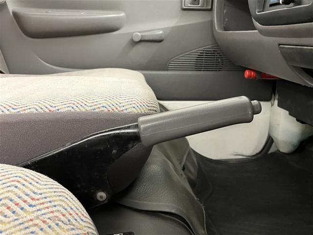 タウンエーストラック ＤＸ　１年間走行距離無制限保証・２２０００キロ・マニュアル車・運転席エアバッグ　エアコン　ＡＢＳ（13枚目）