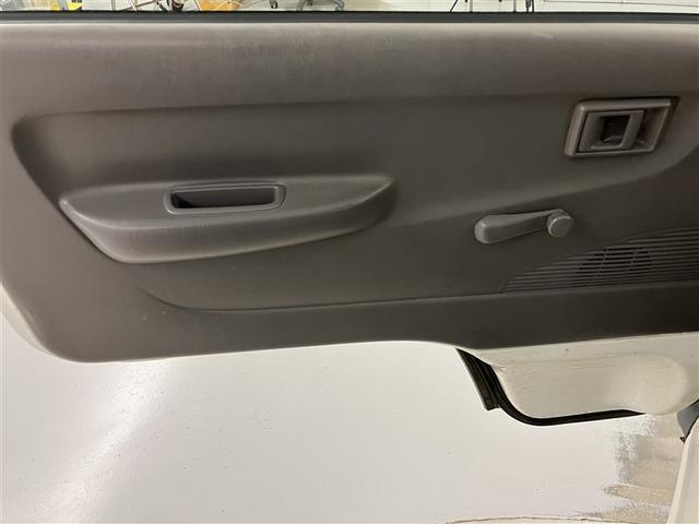 タウンエーストラック ＤＸ　１年間走行距離無制限保証・２２０００キロ・マニュアル車・運転席エアバッグ　エアコン　ＡＢＳ（36枚目）