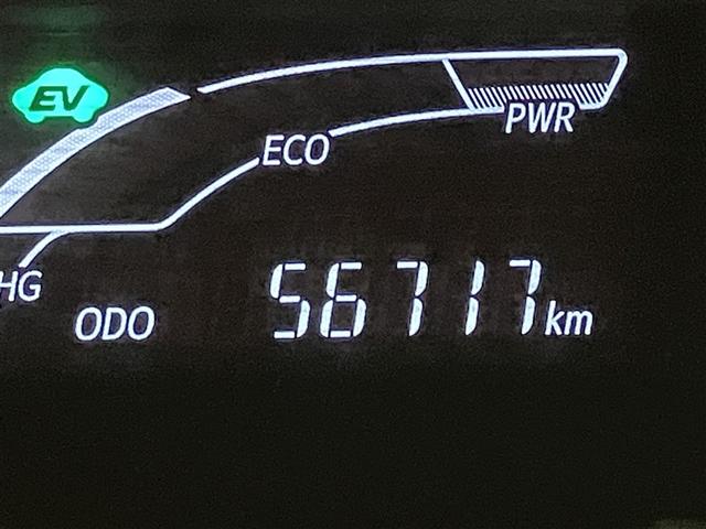 アクア Ｓ　スマートキープッシュスタート　キーレスエントリ　ドラレコ付　イモビ　ナビ＆ＴＶ　ワンオーナー車　オートエアコン　デュアルエアバック　ＥＳＣ　パワーウィンドウ　ＡＵＸ端子　ＥＴＣ　ＳＲＳ　ワンセグＴＶ（10枚目）