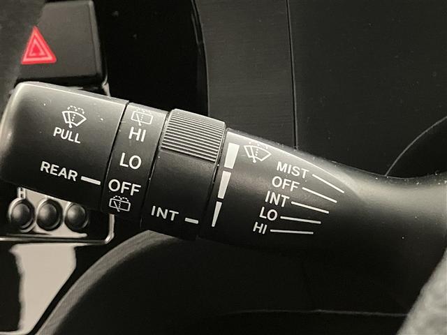 アクア Ｓ　スマートキープッシュスタート　キーレスエントリ　ドラレコ付　イモビ　ナビ＆ＴＶ　ワンオーナー車　オートエアコン　デュアルエアバック　ＥＳＣ　パワーウィンドウ　ＡＵＸ端子　ＥＴＣ　ＳＲＳ　ワンセグＴＶ（18枚目）