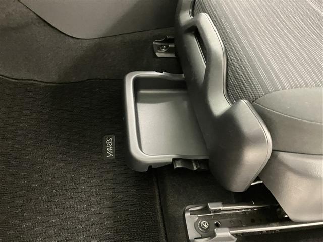 ヤリス ハイブリッドZ PCS 整備記録簿 Bカメラ ドラレコ付 ナビ付 LEDランプ スマキー ETC付き メディアプレイヤー接続 VSC パワステ 1オナ車 クルコン カーテンエアバック キーフリー ABS イモビ(30枚目)