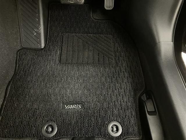 ヤリス ハイブリッドZ PCS 整備記録簿 Bカメラ ドラレコ付 ナビ付 LEDランプ スマキー ETC付き メディアプレイヤー接続 VSC パワステ 1オナ車 クルコン カーテンエアバック キーフリー ABS イモビ(34枚目)