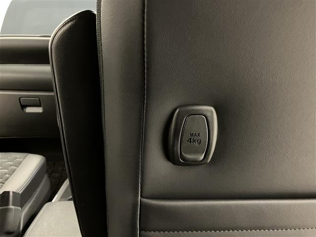 ヴォクシー ハイブリッドＳ－Ｚ　パワーウィンドウ　ＤＶＤ再生機能　インテリキー　横滑防止装置　地デジＴＶ　アクティブクルーズコントロール　１オナ　フルオートエアコン　リアカメラ　エアバッグ　ＡＢＳ　１００Ｖ充電　ナビＴＶ　ＷＡＣ（32枚目）