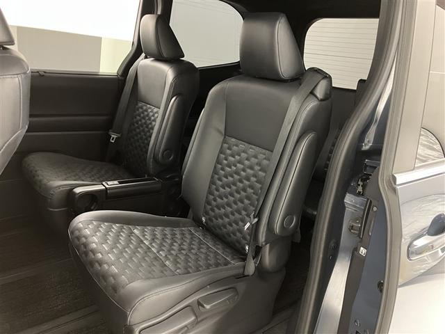 ヴォクシー ハイブリッドＳ－Ｚ　パワーウィンドウ　ＤＶＤ再生機能　インテリキー　横滑防止装置　地デジＴＶ　アクティブクルーズコントロール　１オナ　フルオートエアコン　リアカメラ　エアバッグ　ＡＢＳ　１００Ｖ充電　ナビＴＶ　ＷＡＣ（36枚目）