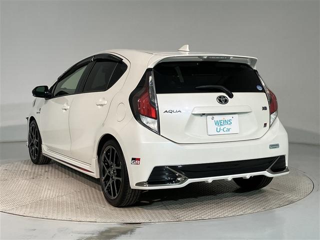 アクア Ｇ　ＧＲスポーツ・１７インチパッケージ　プリクラ　Ｂモニター　１オーナー車　ナビＴＶ　スマートキー＆プッシュスタート　フルセグテレビ　キーレス　記録簿　クルコン　ＤＶＤ再生　盗難防止システム　ＡＷ　ＥＴＣ　ＡＢＳ　オートエアコン　エアバッグ（4枚目）