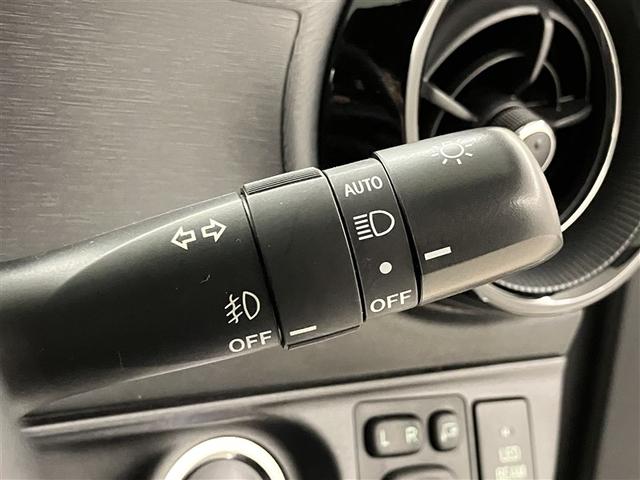 アクア Ｇ　ＧＲスポーツ・１７インチパッケージ　プリクラ　Ｂモニター　１オーナー車　ナビＴＶ　スマートキー＆プッシュスタート　フルセグテレビ　キーレス　記録簿　クルコン　ＤＶＤ再生　盗難防止システム　ＡＷ　ＥＴＣ　ＡＢＳ　オートエアコン　エアバッグ（22枚目）