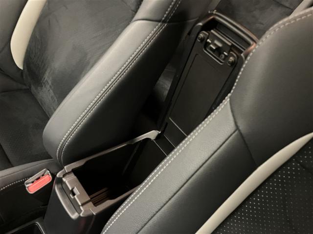 アクア Ｇ　ＧＲスポーツ・１７インチパッケージ　プリクラ　Ｂモニター　１オーナー車　ナビＴＶ　スマートキー＆プッシュスタート　フルセグテレビ　キーレス　記録簿　クルコン　ＤＶＤ再生　盗難防止システム　ＡＷ　ＥＴＣ　ＡＢＳ　オートエアコン　エアバッグ（28枚目）