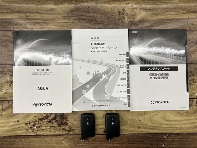 アクア Ｓスタイルブラック　ＡＵＸ端子　バックモニタ－　ナビＴＶ　イモビライザー　ＬＥＤライト　スマートキープッシュスタート　１オーナー　ＥＴＣ付き　Ｗエアバッグ　キーフリ　メモリーナビゲーション　ドラレコ付き　１セグ　ＡＢＳ（20枚目）