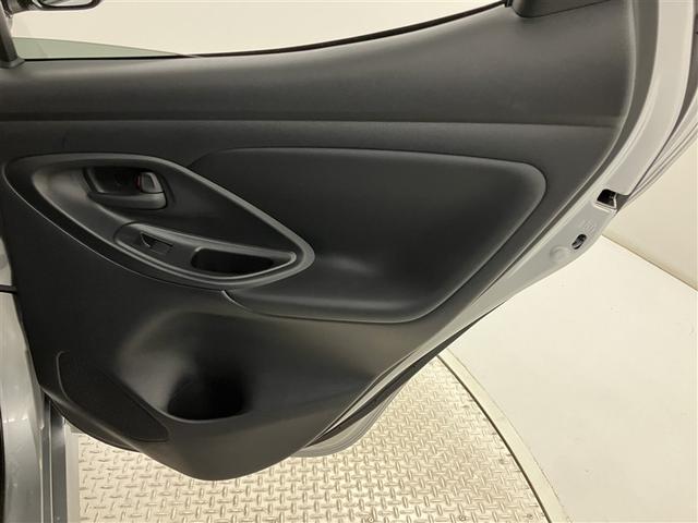 ヤリス X PCS 横滑り防止装置付き 記録簿有 ワイヤレスキー バックガイドモニター 盗難防止 サイドエアバック エアコン Wエアバッグ パワーウインドウ パワステ 運転席エアバッグ 1オーナー ABS(31枚目)