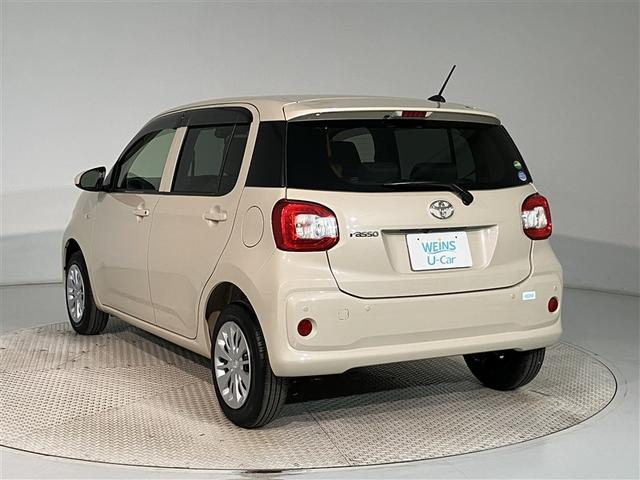 パッソ Ｘ　ＬパッケージＳ　１年間走行距離無制限保証・１００００キロ　衝突回避支援ブレーキ機能　横滑り防止機能　Ｉストップ　盗難防止システム　スマトキー　リアカメラ　ＥＴＣ車載器　　オートエアコン　ナビＴＶ（4枚目）