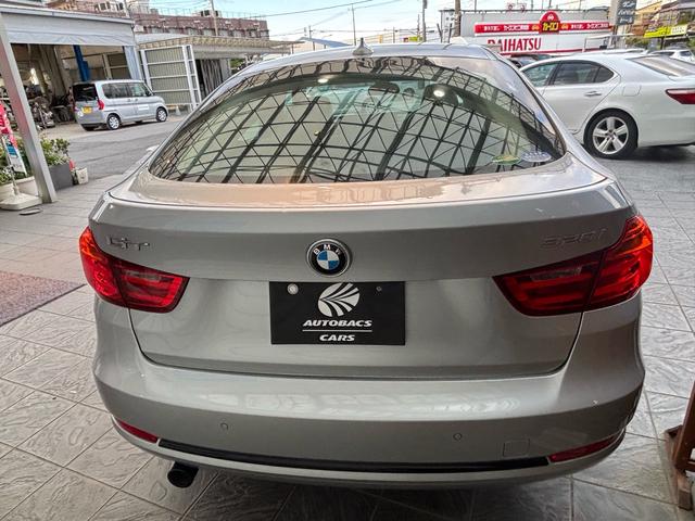３シリーズ ３２０ｉグランツーリスモ　スポーツ　自社買取車　運転席・所主席・サイドエアバック　ＡＢＳ　ナビゲーション　電動リヤゲート（8枚目）