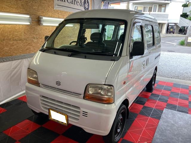 運転席・助手席ドア　看板跡有。外装錆多数。エアコン冷えます。作業車などにはおすすめです。