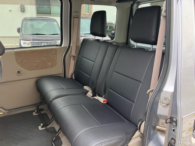 レザー調シートカバー付きです！