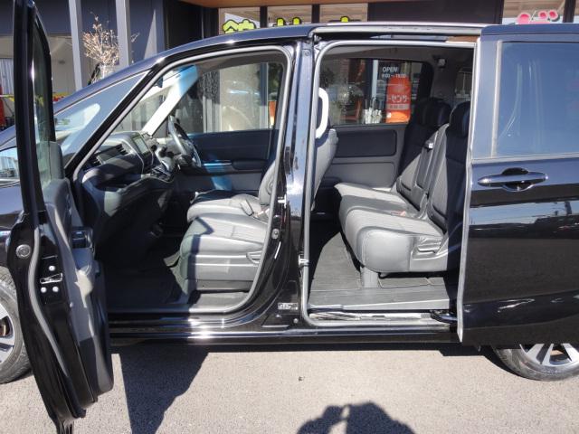 フリードハイブリッド ハイブリッド・Gホンダセンシング 【修復歴なし】【保証あり】純正ナビ Bカメラ ETC ドライブレコーダー ホンダセンシング 追従式オートクルーズ フォグランプ 保証書 取説 スペアキー有 両側パワースライドドア 3列シート 7人乗り(13枚目)