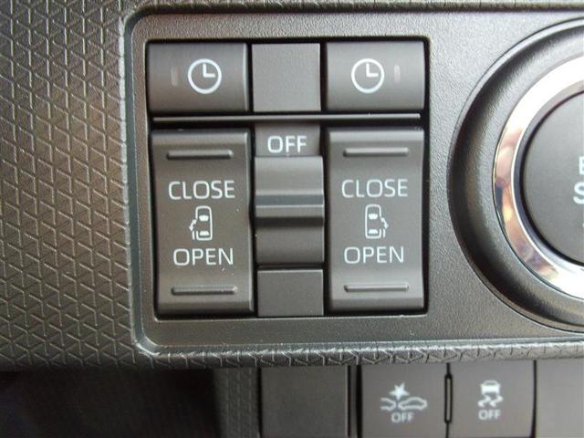 両側パワースライドドア付きだから、狭い駐車スペースなどでの 乗り降りラクラク!小さなお子さまのいるご家庭には嬉しい装備。