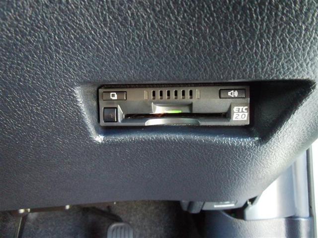 シエンタ G セーフティーエディション TSS 両側電動ドア オートエアコン ウォークスルー フルセグTV スマートキー 盗難防止装置 ETC DVD ワンオーナー車 アイドリングストップ キーレス 3列シート メモリーナビ ABS(11枚目)