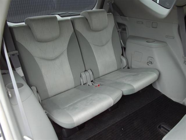 ３列目シートもひろびろとしたスペースを確保しています。大人数でのお出かけもばっちりです！