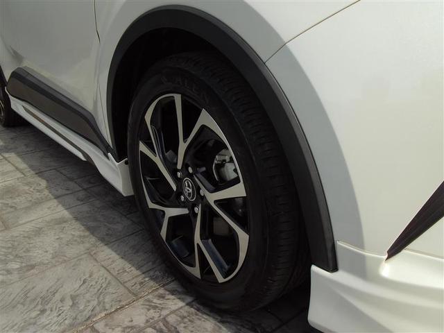 Ｃ－ＨＲ Ｇ　ハーフ革　ＴＳＳ　ワンオナ　エアロ　ＤＶＤ再生可　定期点検記録簿　ＬＥＤヘッド　バックモニタ　イモビライザー　ナビ＆ＴＶ　ＥＴＣ付　キーフリーシステム　スマキー　横滑り防止機能　クルーズＣ　エアバッグ（8枚目）
