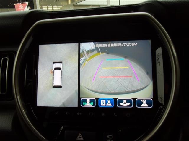 パノラミックビューモニター付きです。車両を上から見たような映像をナビ画面に表示。運転席からの目視だけでは見にくい、車両周辺の状況をリアルタイムでしっかり確認できます。
