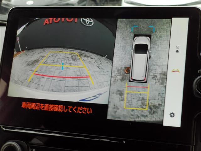 �p�m���~�b�N�r���[���j�^�[�t���ł��B�ԗ����ォ�猩���悤�ȉf�����f�B�X�v���C�I�[�f�B�I��ʂɕ\���B�^�]�Ȃ���̖ڎ������ł͌��ɂ����A�ԗ����ӂ̏󋵂����A���^�C���ł�������m�F�ł��܂��B