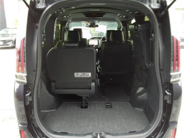 エスクァイア Ｇｉ　プレミアムパッケージ　ブラックテーラード　衝突軽減　盗難防止システム　３列　記録簿　スマキー　ＤＶＤ再生　ＬＥＤライト　キーフリー　オートクルーズコントロール　アイドリングストップ　ドライブレコーダー　横滑り防止機能　エアバッグ　ＡＢＳ（22枚目）