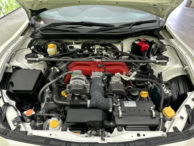 ８６ ＧＴリミテッドハイパフォーマンスパッケージ　新品タイヤ／保証書／社外　ナビ／シートヒーター／ヘッドランプ　ＬＥＤ／ＥＴＣ／ＥＢＤ付ＡＢＳ／横滑り防止装置／ワンセグＴＶ／エアバッグ　運転席／エアバッグ　助手席／エアバッグ　サイド　記録簿（46枚目）