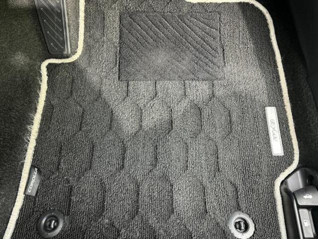 カローラ ハイブリッドダブルバイビー 新品タイヤ/保証書/ディスプレイオーディオ/トヨタセーフティセンス/シートヒーター 前席/車線逸脱防止支援システム/シート ハーフレザー/パーキングアシスト バックガイド 衝突被害軽減システム ETC(39枚目)