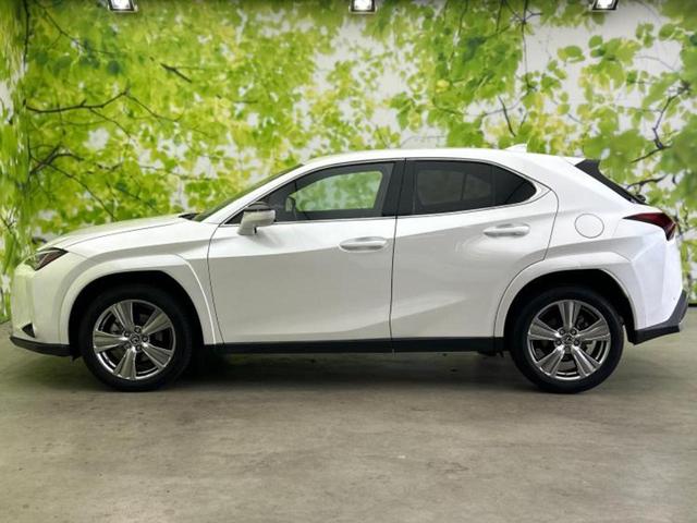 UX UX250hグレイスフルエクスプローラー ディスプレイオーディオ+ナビ12.3インチ/プリクラッシュセーフティ/シートヒーター 前席/パノラミックビューモニター/車線逸脱防止支援システム/シート フルレザー 革シート 衝突被害軽減システム(2枚目)