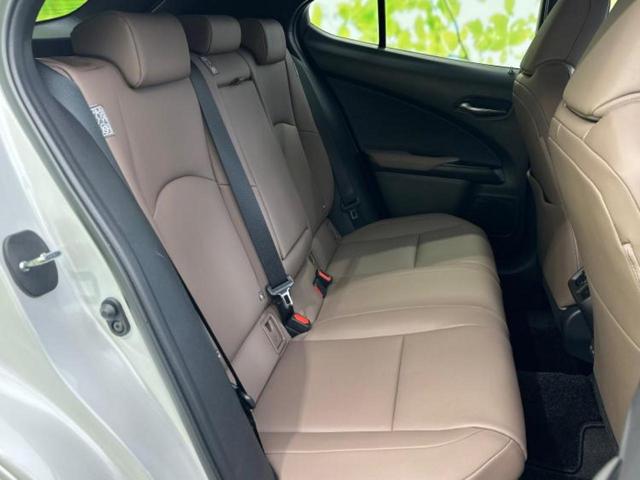 UX UX250hグレイスフルエクスプローラー ディスプレイオーディオ+ナビ12.3インチ/プリクラッシュセーフティ/シートヒーター 前席/パノラミックビューモニター/車線逸脱防止支援システム/シート フルレザー 革シート 衝突被害軽減システム(5枚目)