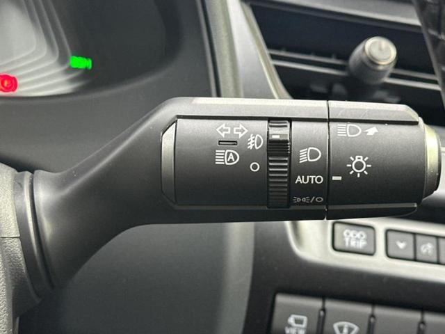 UX UX250hグレイスフルエクスプローラー ディスプレイオーディオ+ナビ12.3インチ/プリクラッシュセーフティ/シートヒーター 前席/パノラミックビューモニター/車線逸脱防止支援システム/シート フルレザー 革シート 衝突被害軽減システム(16枚目)