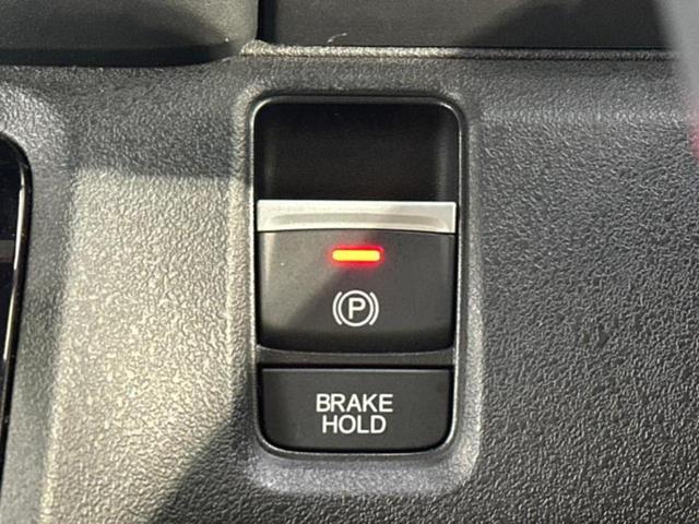 N-BOXカスタム ターボ 新品タイヤ/保証書/純正 9インチ ナビ/ホンダセンシング/両側電動スライドドア/シートヒーター 前席/マルチビューカメラシステム/車線逸脱防止支援システム/シート ハーフレザー ターボ バックカメラ(26枚目)