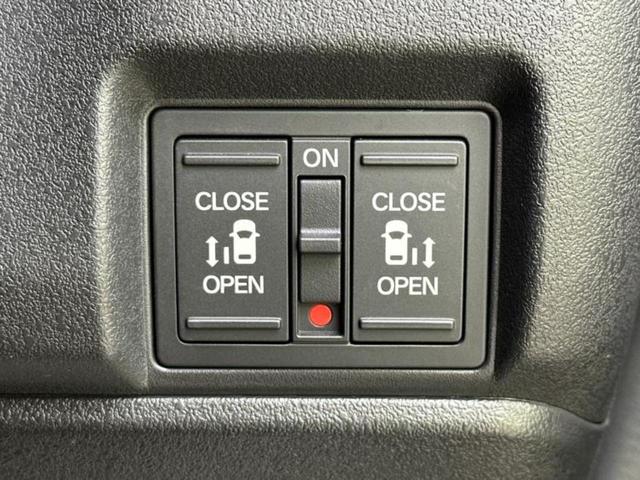 N-BOXカスタム ターボ 新品タイヤ/保証書/純正 9インチ ナビ/ホンダセンシング/両側電動スライドドア/シートヒーター 前席/マルチビューカメラシステム/車線逸脱防止支援システム/シート ハーフレザー ターボ バックカメラ(35枚目)