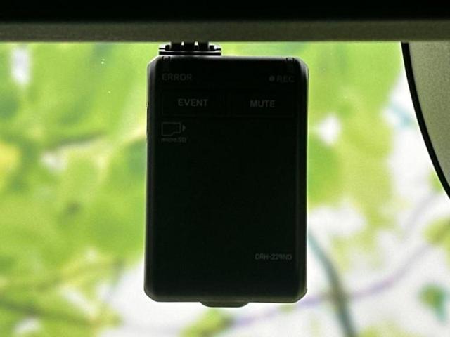 N-BOXカスタム ターボ 新品タイヤ/保証書/純正 9インチ ナビ/ホンダセンシング/両側電動スライドドア/シートヒーター 前席/マルチビューカメラシステム/車線逸脱防止支援システム/シート ハーフレザー ターボ バックカメラ(38枚目)