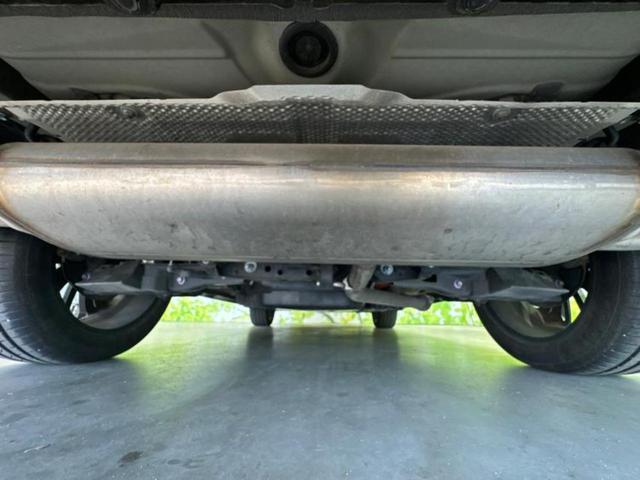 ハリアーハイブリッド Ｚレザーパッケージ　ガラスルーフ／モデリスタエアロ／ＪＢＬ／ディスプレイオーディオ＋ナビ１２．３インチ／デジタルインナーミラー／トヨタセーフティセンス／シートヒーター　前席／パノラミックビューモニター　全周囲カメラ（46枚目）